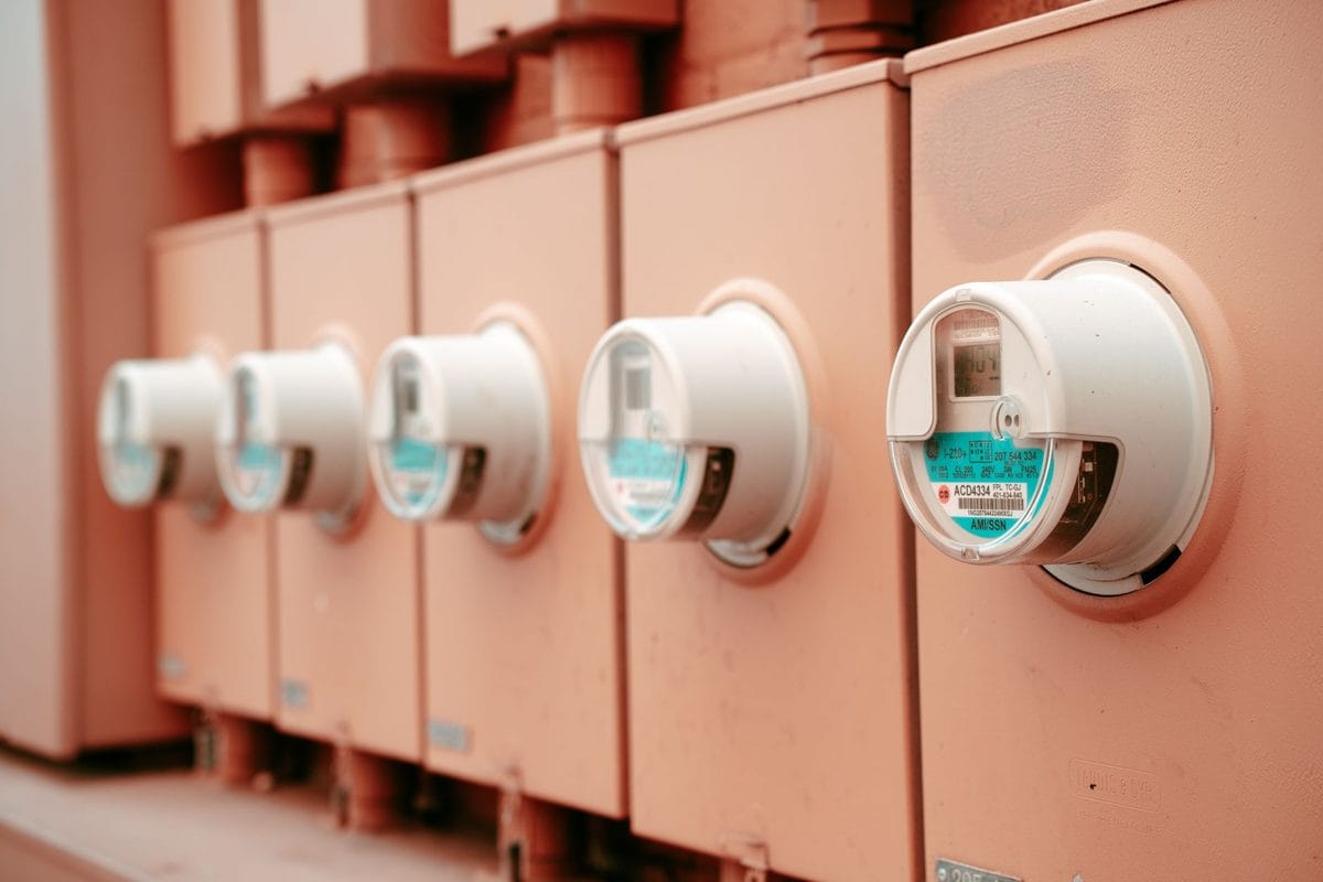 Energiecontract in de zomer: nu vastzetten of variabel blijven richting de winter?